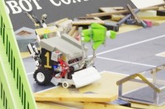 大阪電気通信大学 自由工房